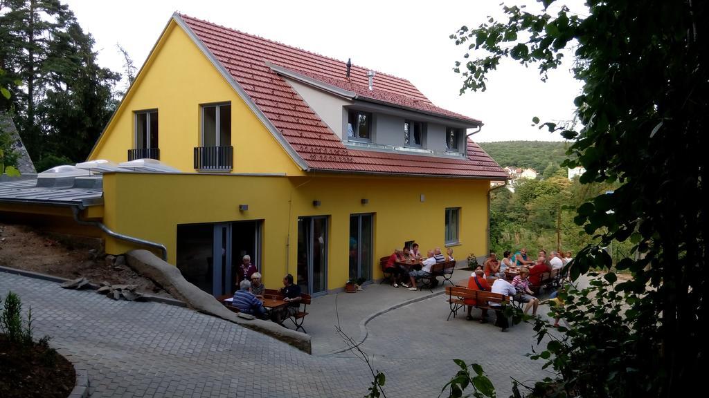 Mezi Stromy Hotel Horakov Exterior photo